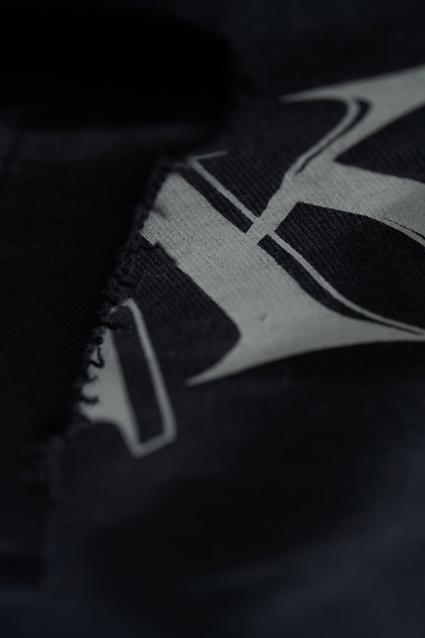 LOGO TEE